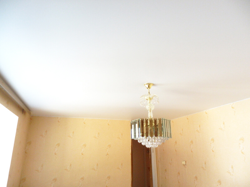 Фото из галереи - натяжные потолки белые